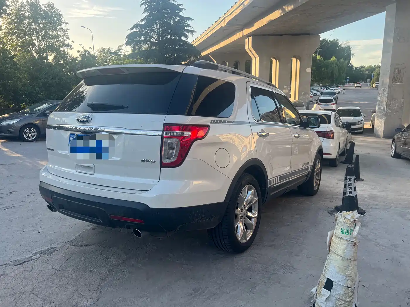 Ford Explorer (Import) 2014 2013 3.5L Premium Edition
