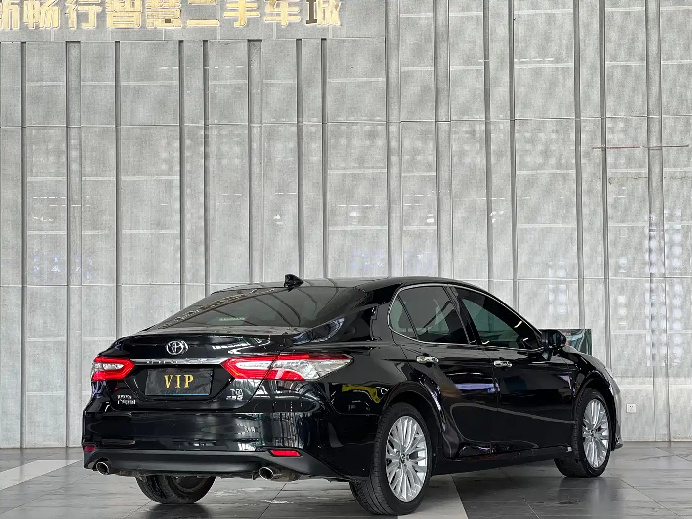 Toyota Camry 2018 2.5G Luxury Edition фото 20