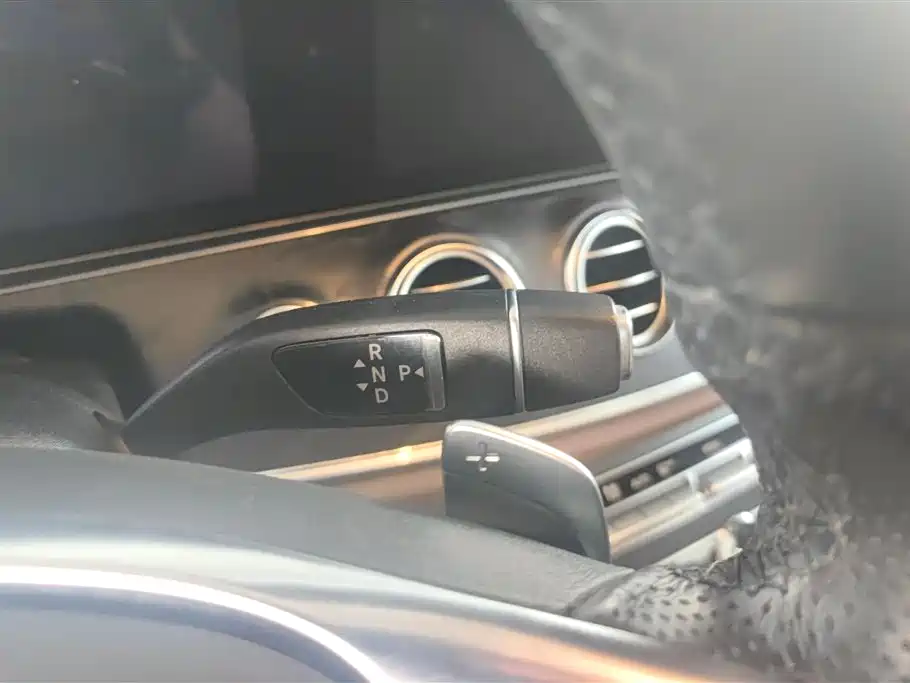 Mercedes-Benz E-Class 2018 E 200 L Sport фото 16