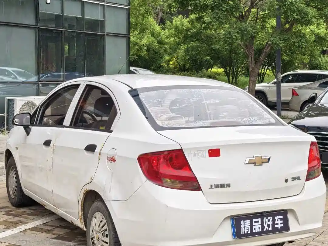 Chevrolet Sail 2010 Sedan 1.2L Manual Fashion Edition фото 5
