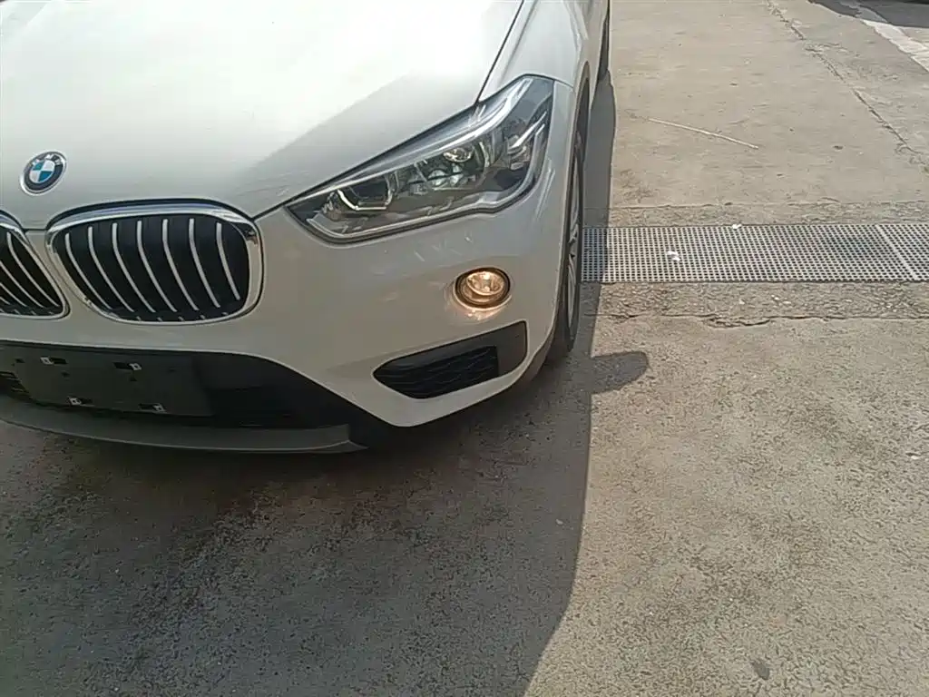 BMW X1 2018 sDrive20Li Leading Model фото 24