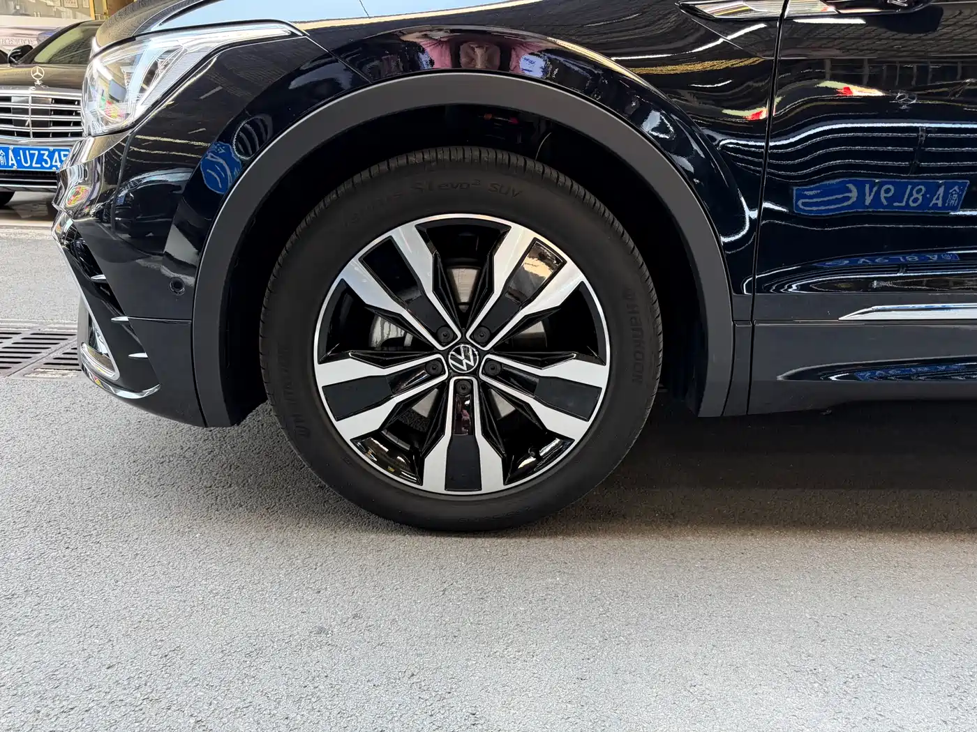 Volkswagen Tiguan L 2024 330TSI Automatic 2WD R-Line Premium Enjoyment Edition фото 30