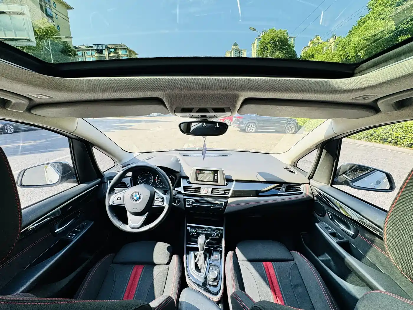 BMW 2 Series Gran Tourer 2015 218i Sport Design Package фото 4