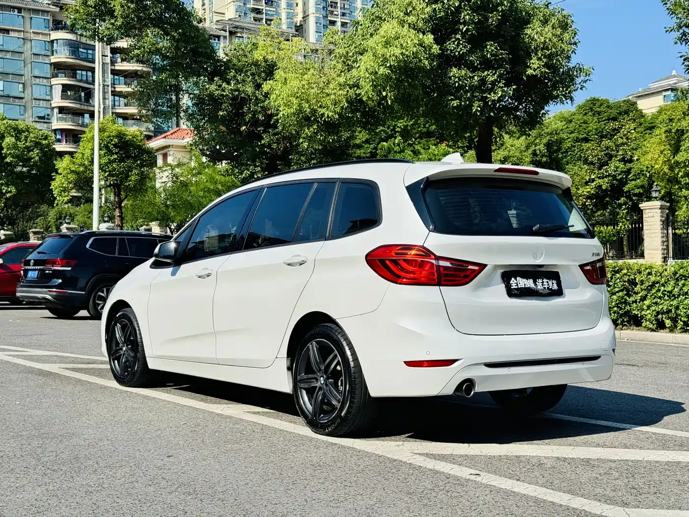 BMW 2 Series Gran Tourer 2015 218i Sport Design Package фото 22
