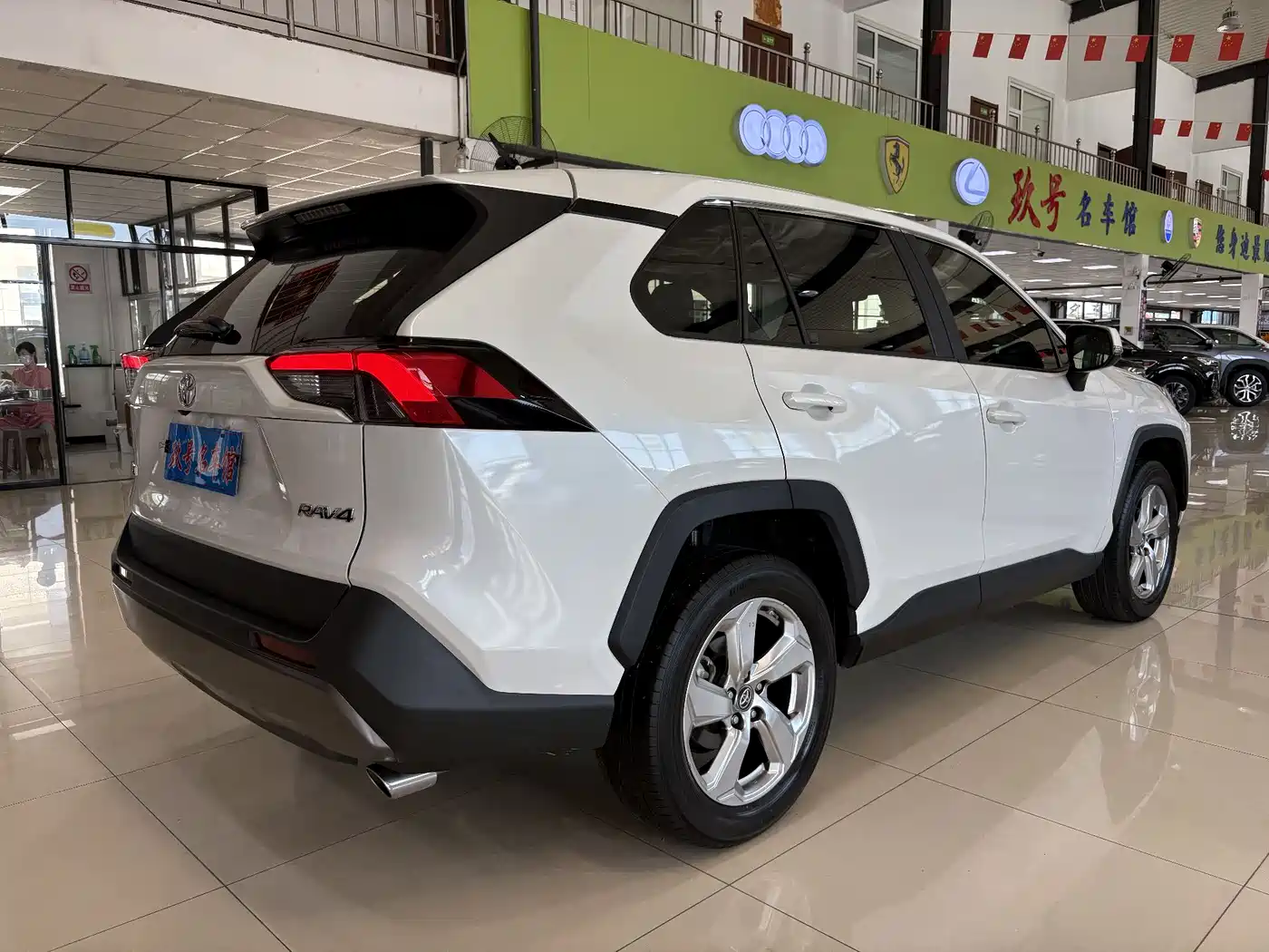 Toyota RAV4 Rongfang 2020 2.0L CVT 2WD Trend Edition фото 8