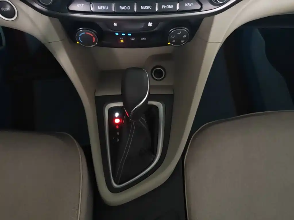 Фото 14 - Buick Excelle