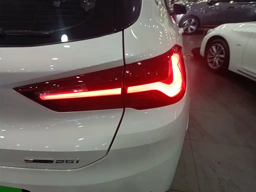 BMW X2 2021 sDrive25i Shadow Night Edition фото 19