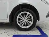 Фото 6 - Geely Vision