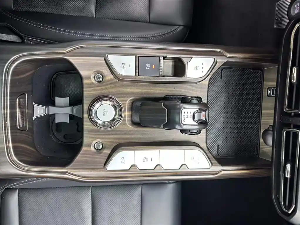 Haval Second-Generation Big Dog New Energy 2023 DHT-PHEV 105km Trendy Electric Edition Plus фото 14