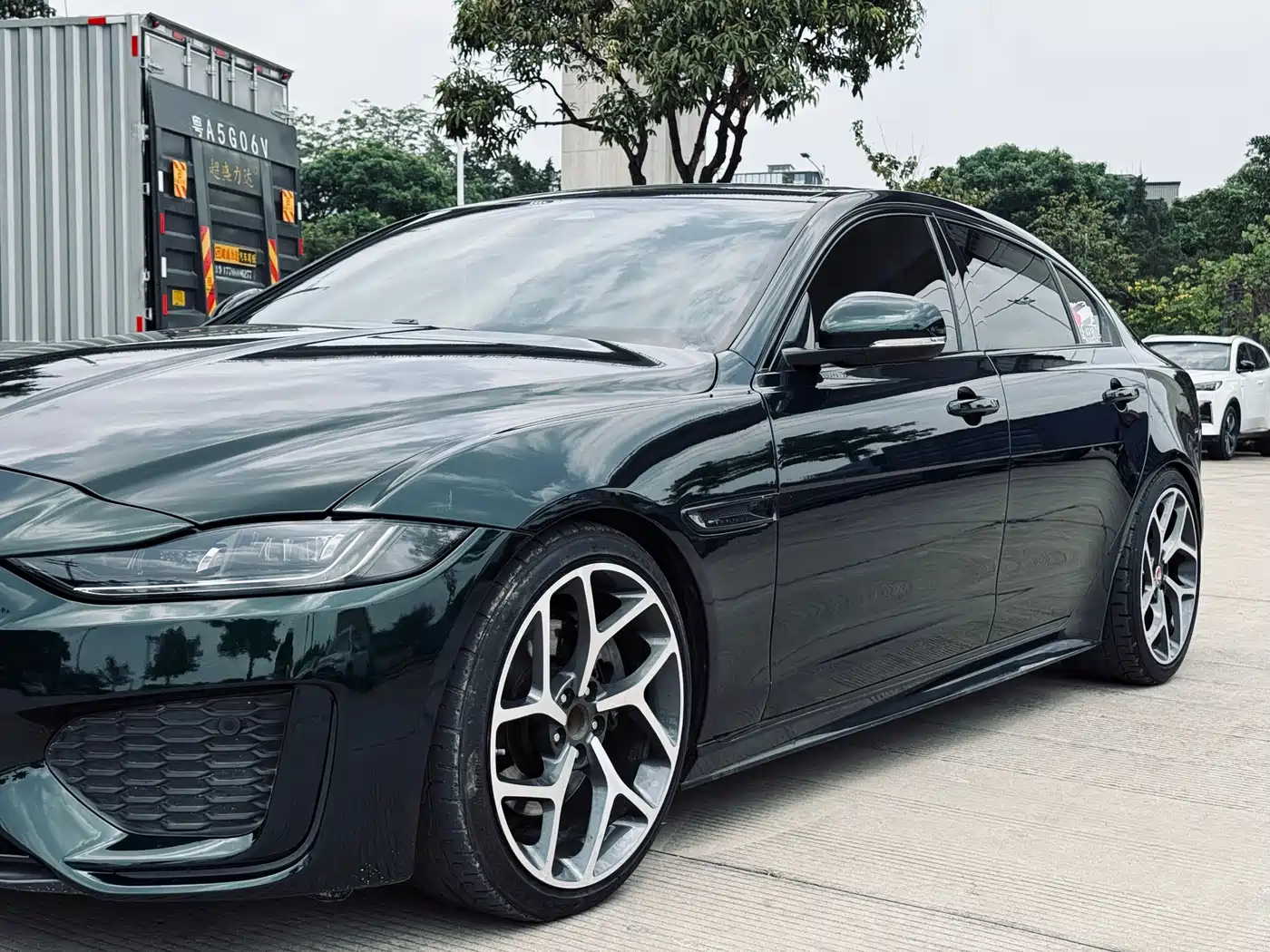 Jaguar XEL 2023 2.0T 250PS R-DYNAMIC S Progressive Sport фото 12