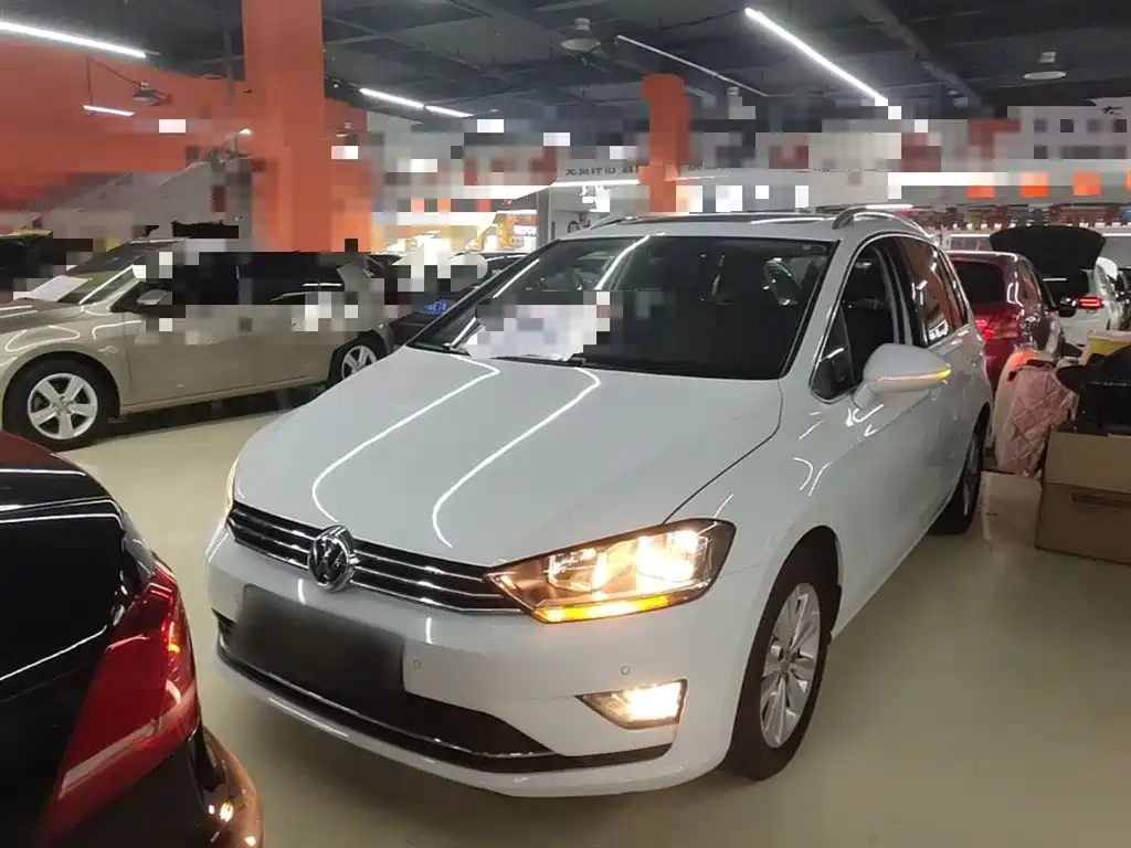 Volkswagen Golf Sportsvan 2018 230TSI Automatic Progressive фото 3