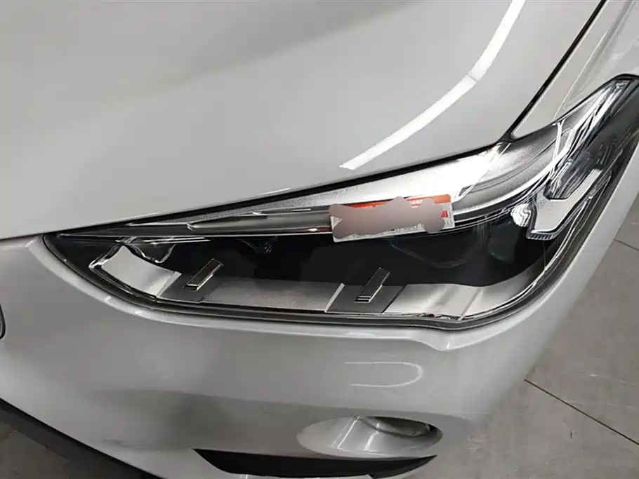 BMW X1 2018 sDrive20Li Leading Model фото 5