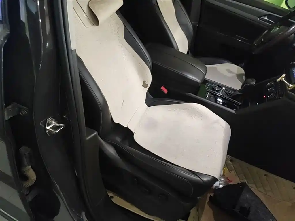 Volkswagen Teramont 2017 530 V6 4WD Luxury Edition фото 25
