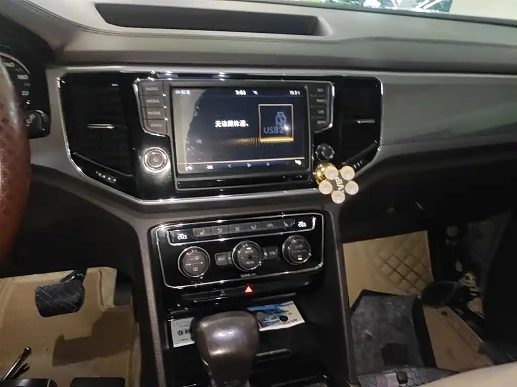 Volkswagen Teramont 2017 530 V6 4WD Luxury Edition фото 13