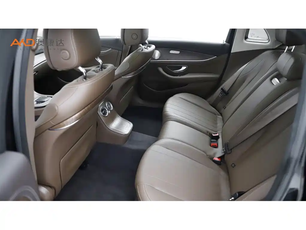 Mercedes-Benz E-Class New Energy 2023 E 350 e L Plug-in Hybrid Sedan фото 7