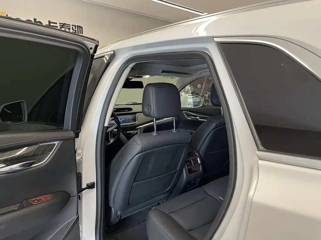 Cadillac XT5 2017 2016 28T AWD Luxury Model