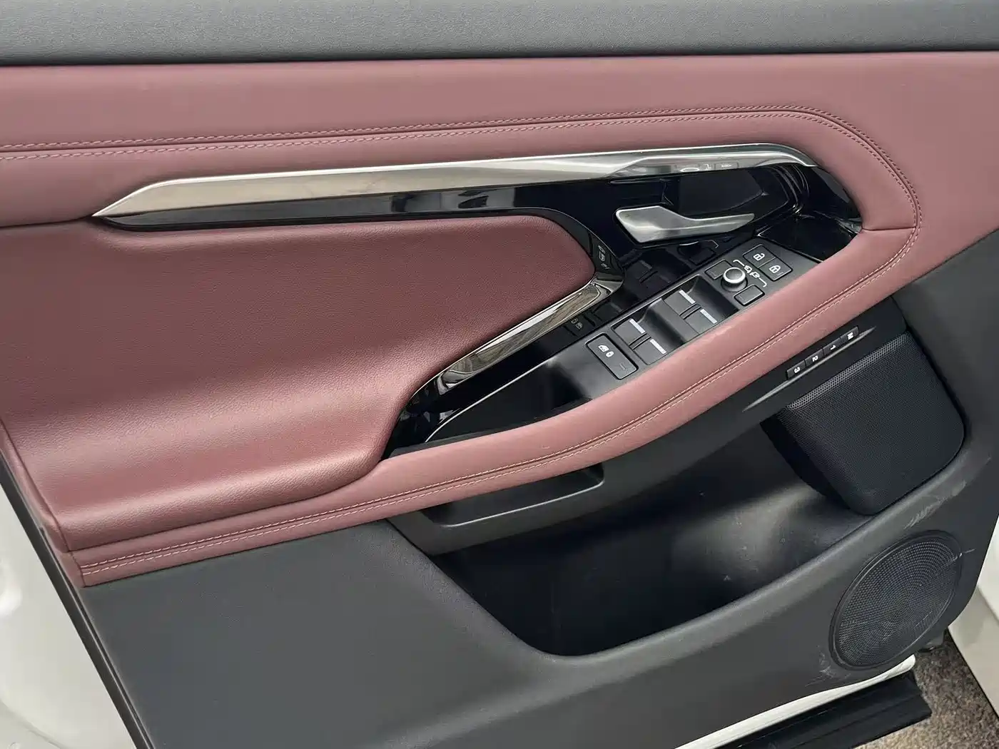 LAND ROVER RANGE ROVER AURORA