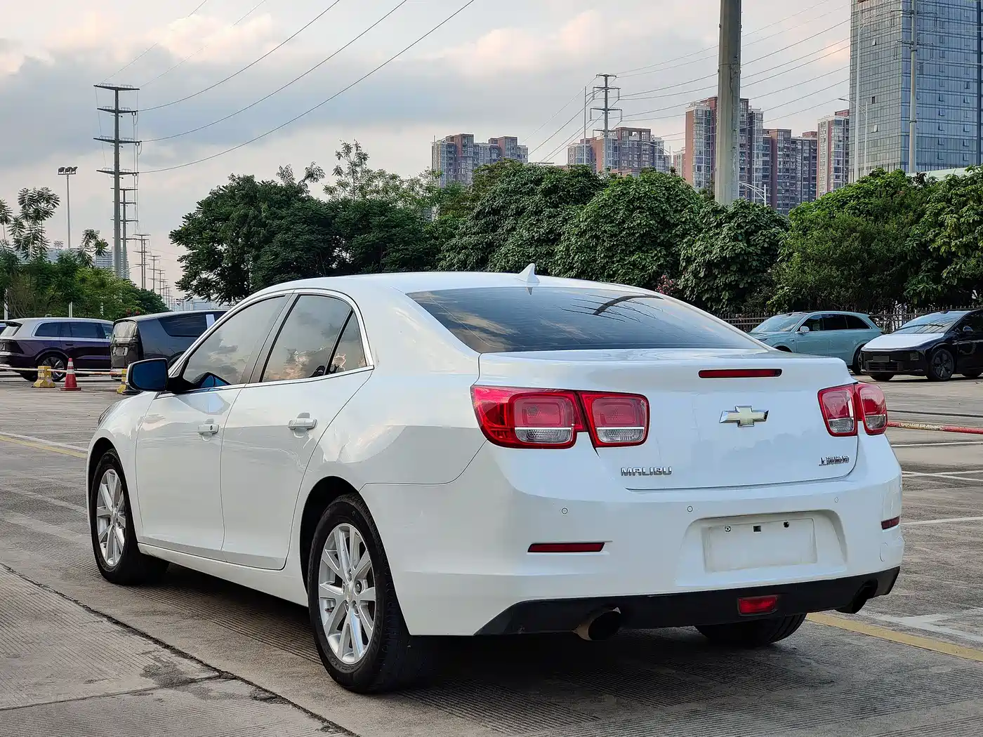 Chevrolet Malibu 2013 2.0L Automatic Luxury Edition фото 5