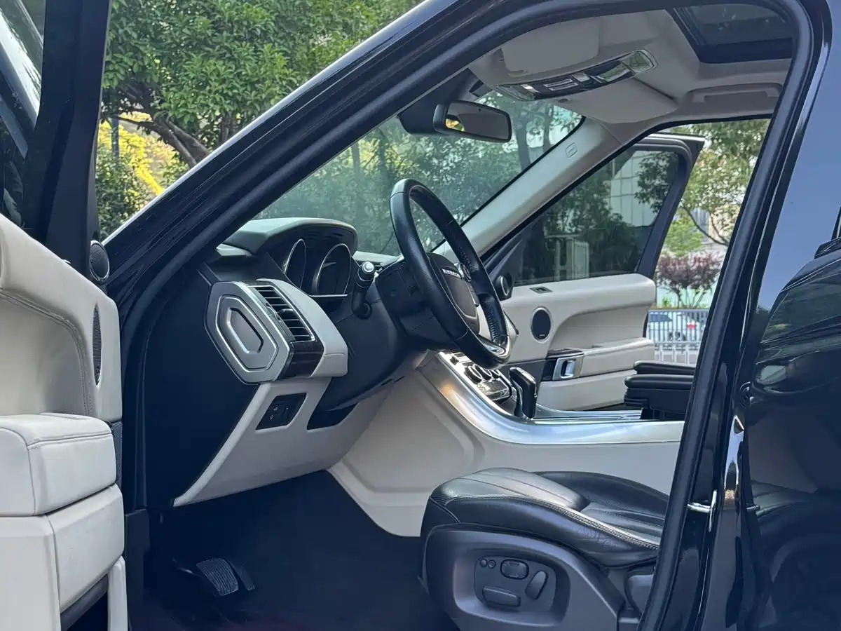 Land Rover Range Rover Sport 2014 3.0 SC V6 HSE фото 15