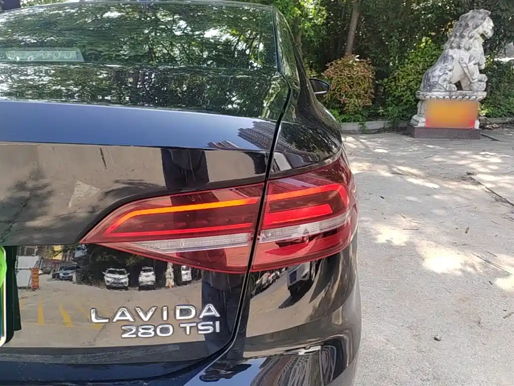 Volkswagen Lavida 2022 280TSI DSG Comfort Edition фото 8