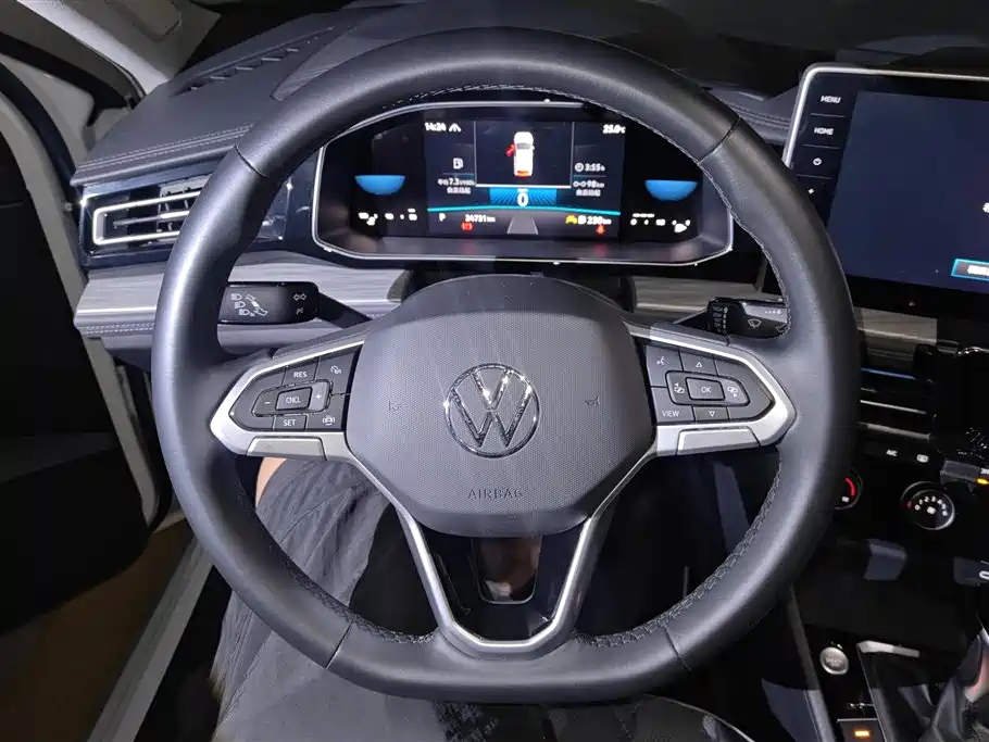 Volkswagen Sagitar 2023 300TSI DSG Surpassing Edition фото 15