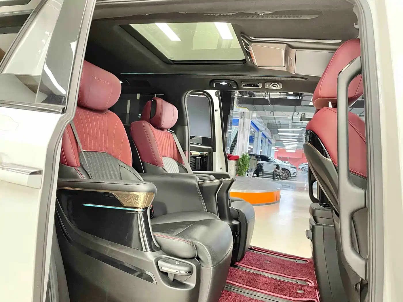 GAC Trumpchi Trumpchi M8 2023 Model Master Series 400T Ultimate Edition фото 11