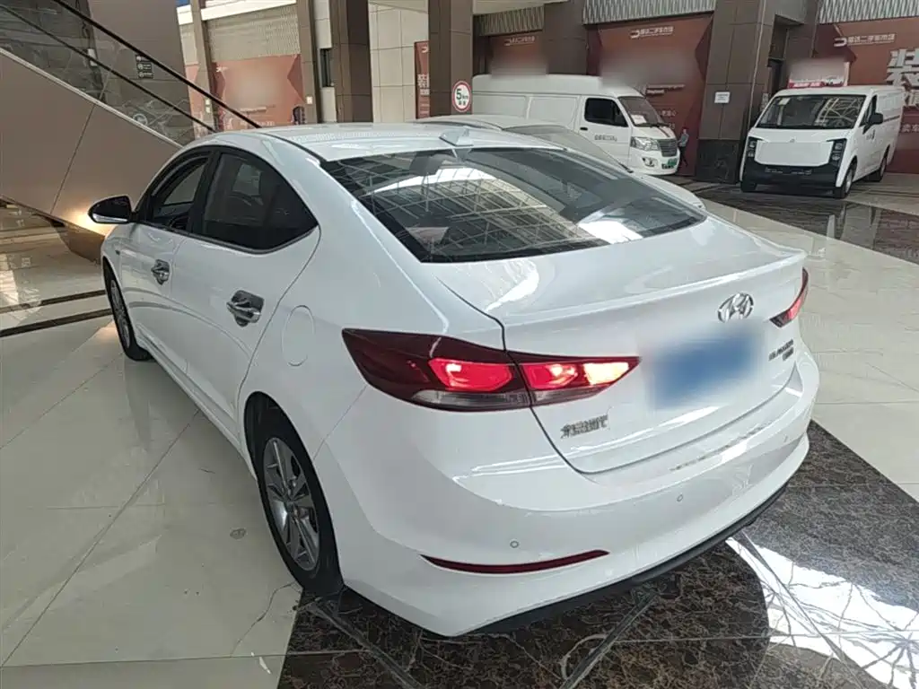 Hyundai Elantra 2016 1.4T DCT Dynamic·Vitality фото 5