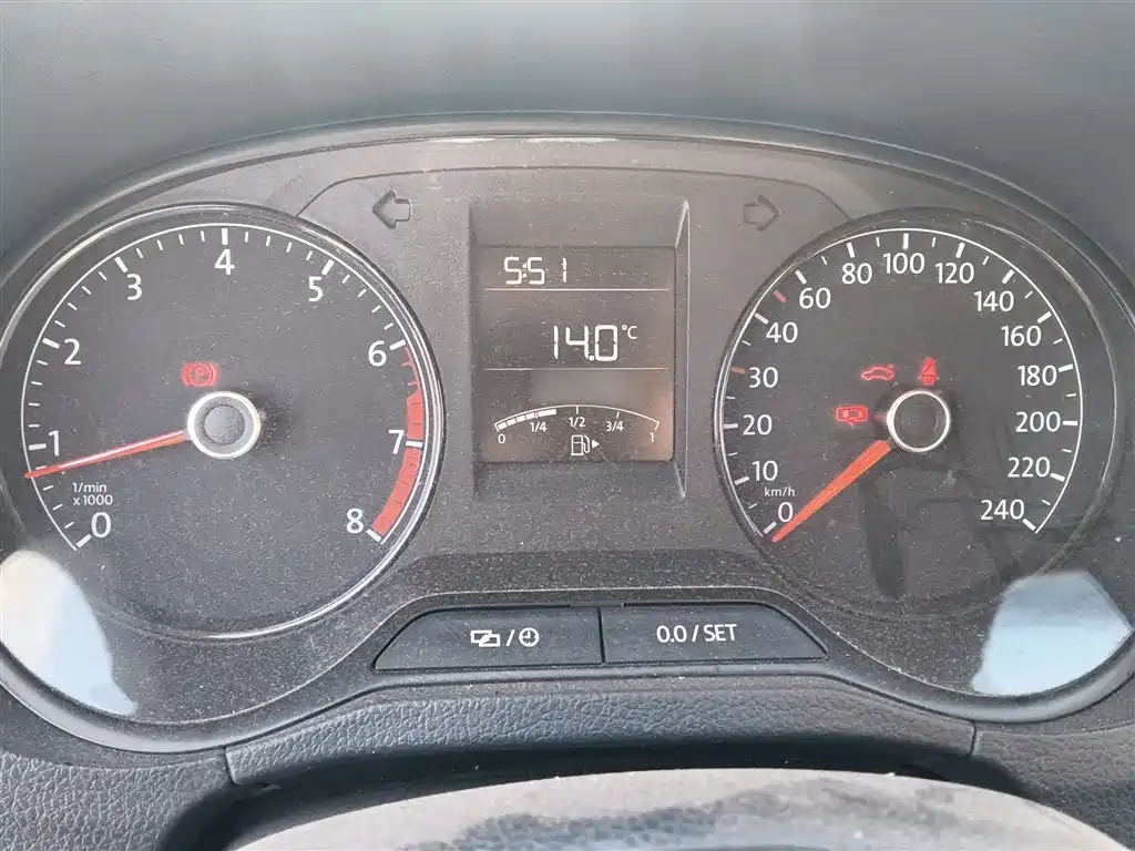 Volkswagen Polo 2016 1.4L Manual Trend фото 4