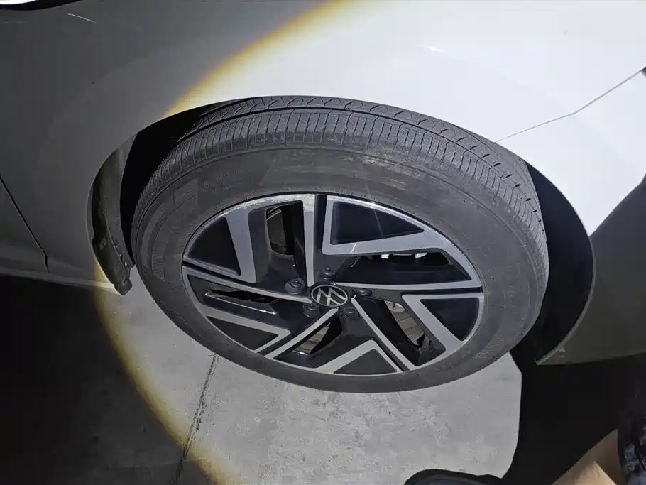 Volkswagen Sagitar 2023 300TSI DSG Surpassing Edition фото 6
