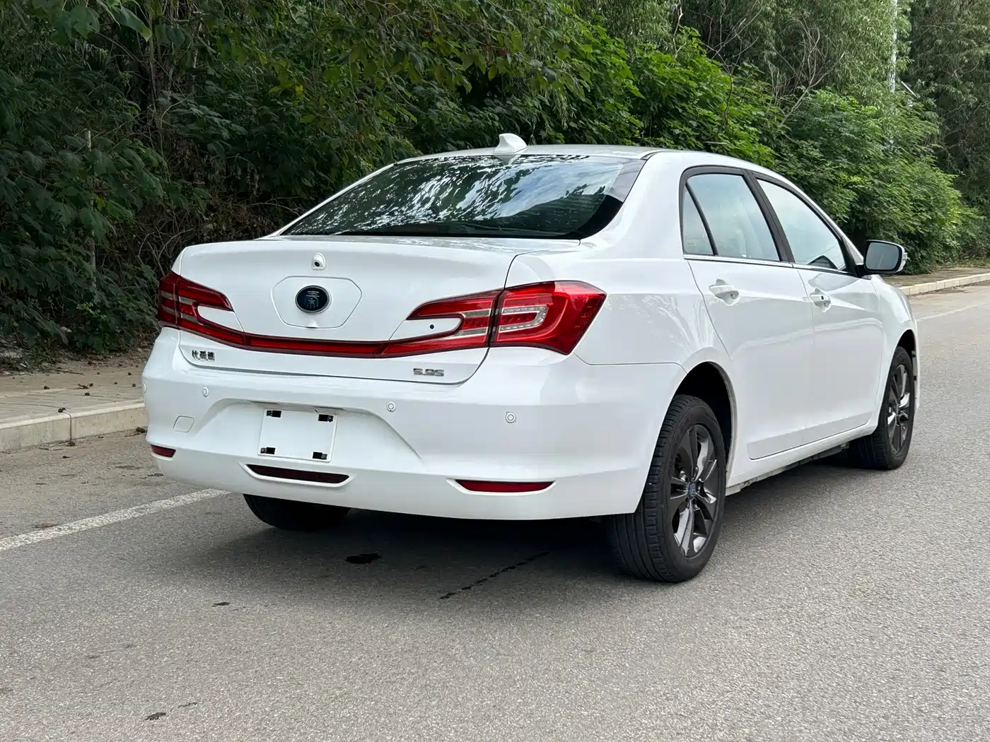 BYD Qin New Energy 2017 2017 1.5T Premium Model