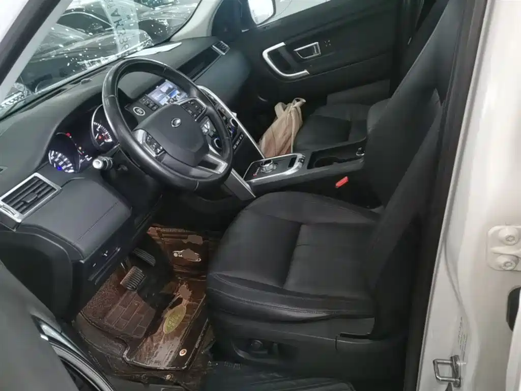 Land Rover Discovery Sport 2016 2.0T HSE фото 15