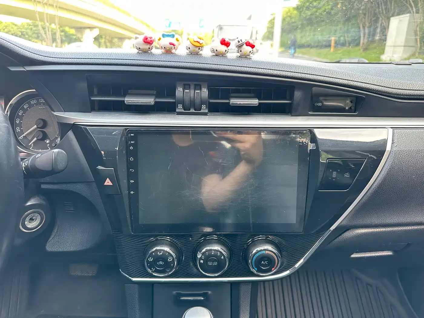 Toyota Corolla 2016 1.6L CVT GL-i Cool Edition фото 15