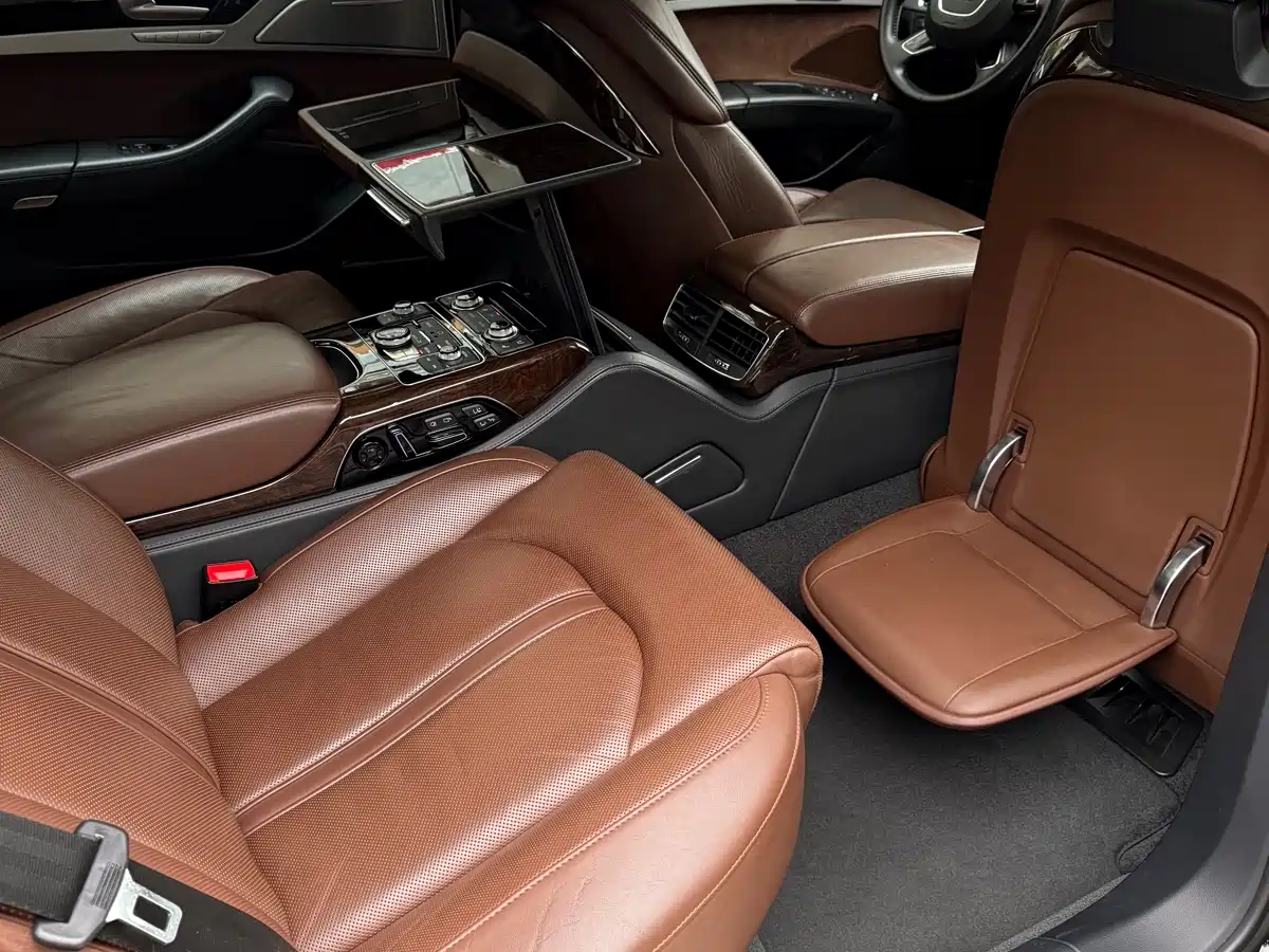 Audi A8 2011 2011 A8L 3.0 TFSI quattro Luxury (213kW)