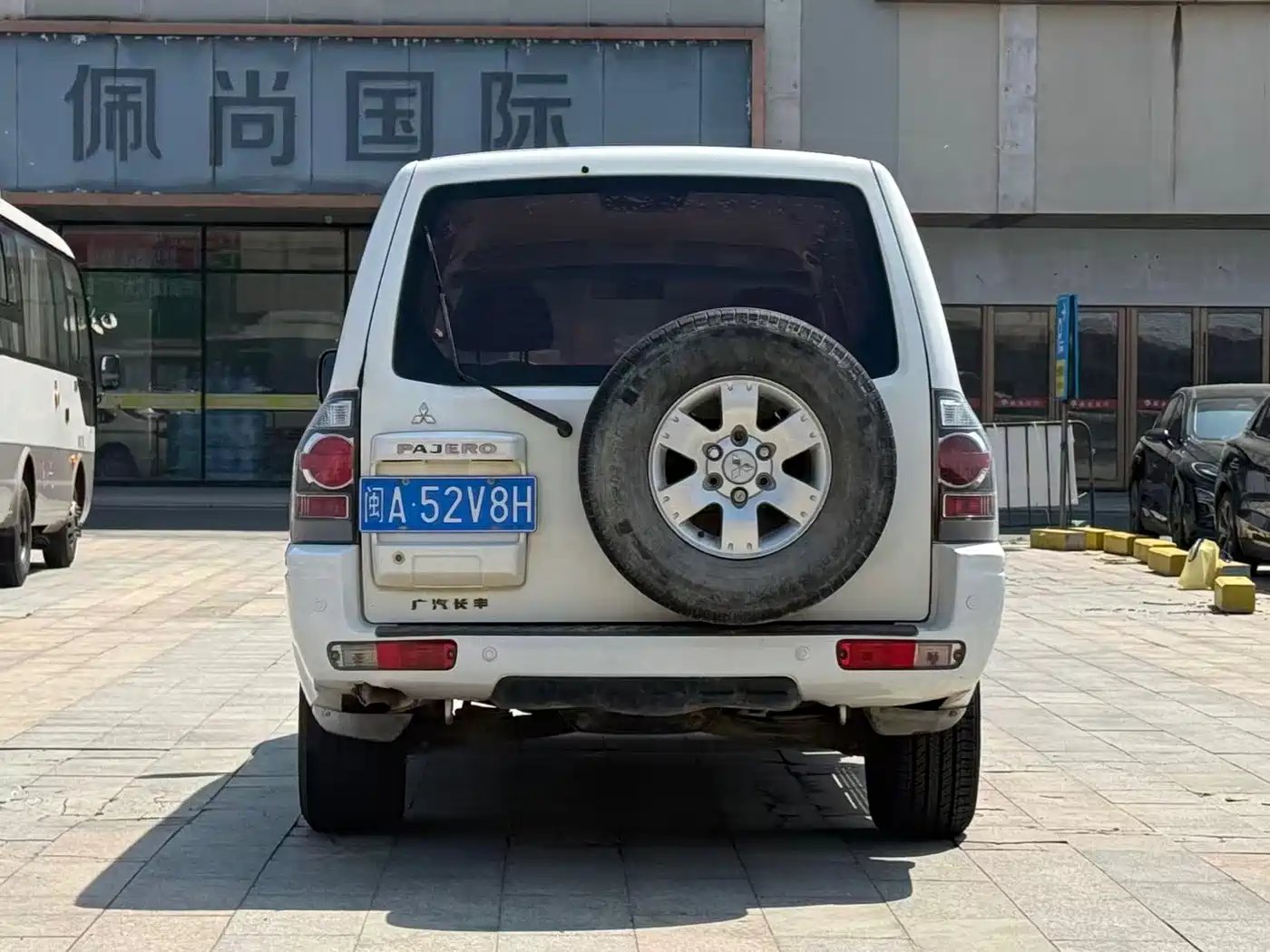 Mitsubishi Pajero 2011 Mitsubishi Pajero V73 3.0L MT GLS фото 11