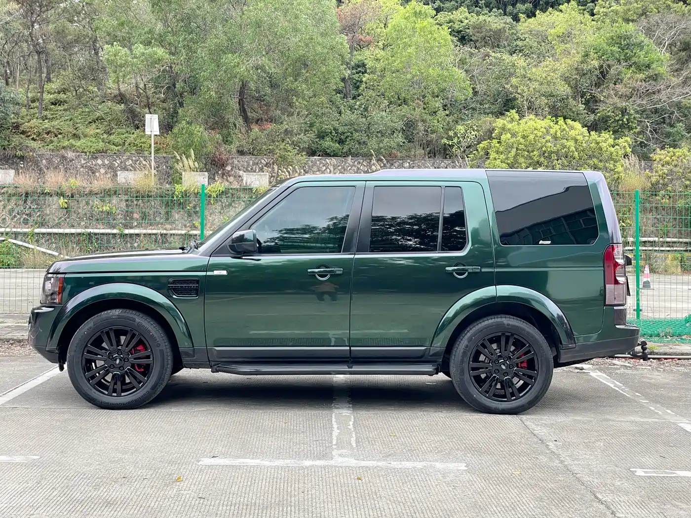 Land Rover Discovery 2011 5.0 V8 HSE фото 10