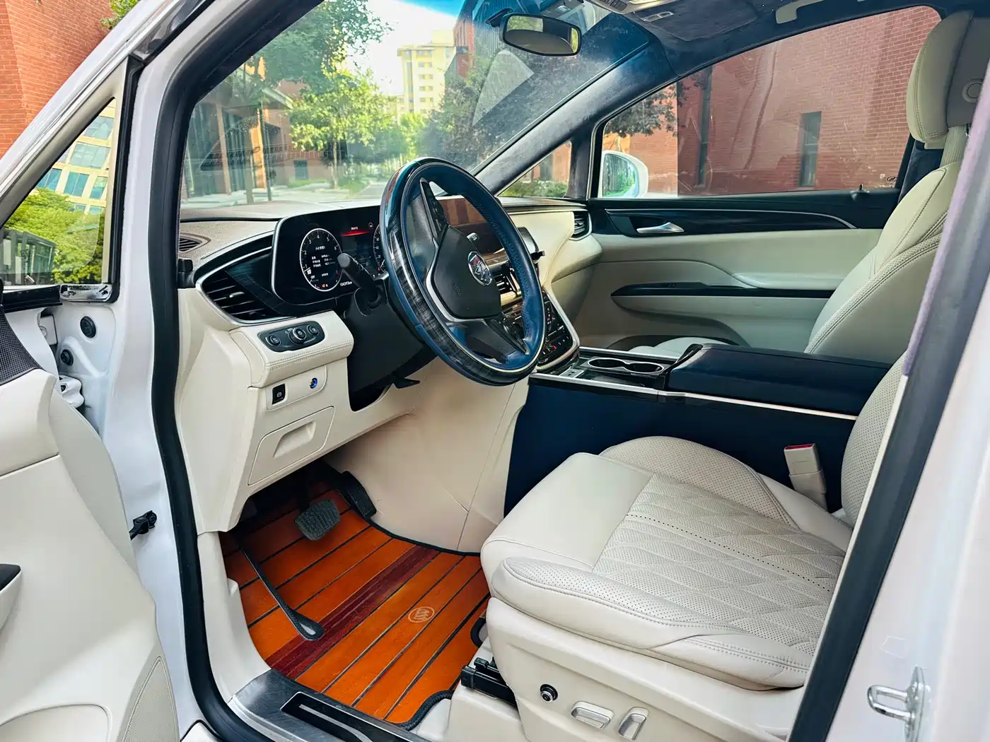Buick GL8 2020 Model ES Landglory 653T Comfort фото 10