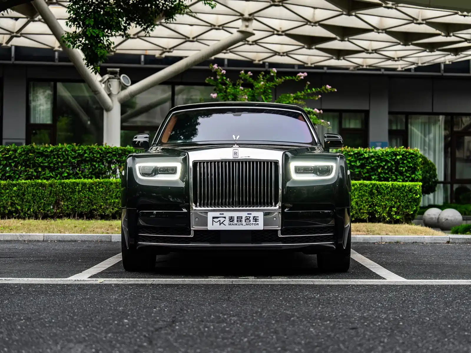 Фото 2 - Rolls-Royce Phantom
