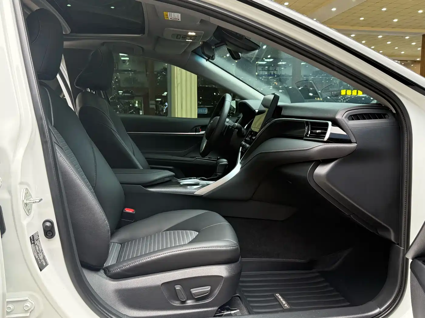 Toyota Camry 2023 2.5S Knight Edition фото 6