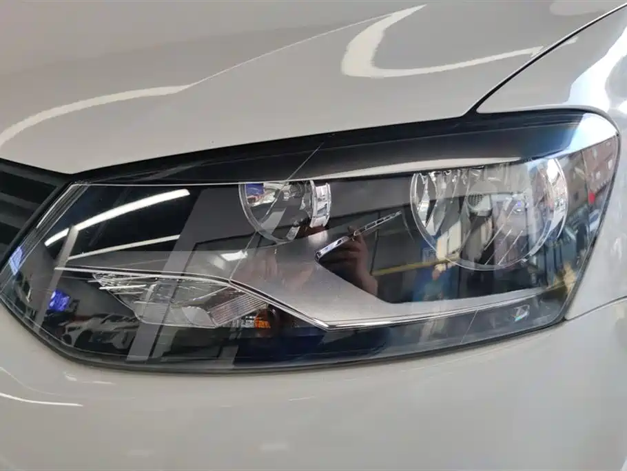 Volkswagen Polo 2016 1.4L Automatic Trend фото 5