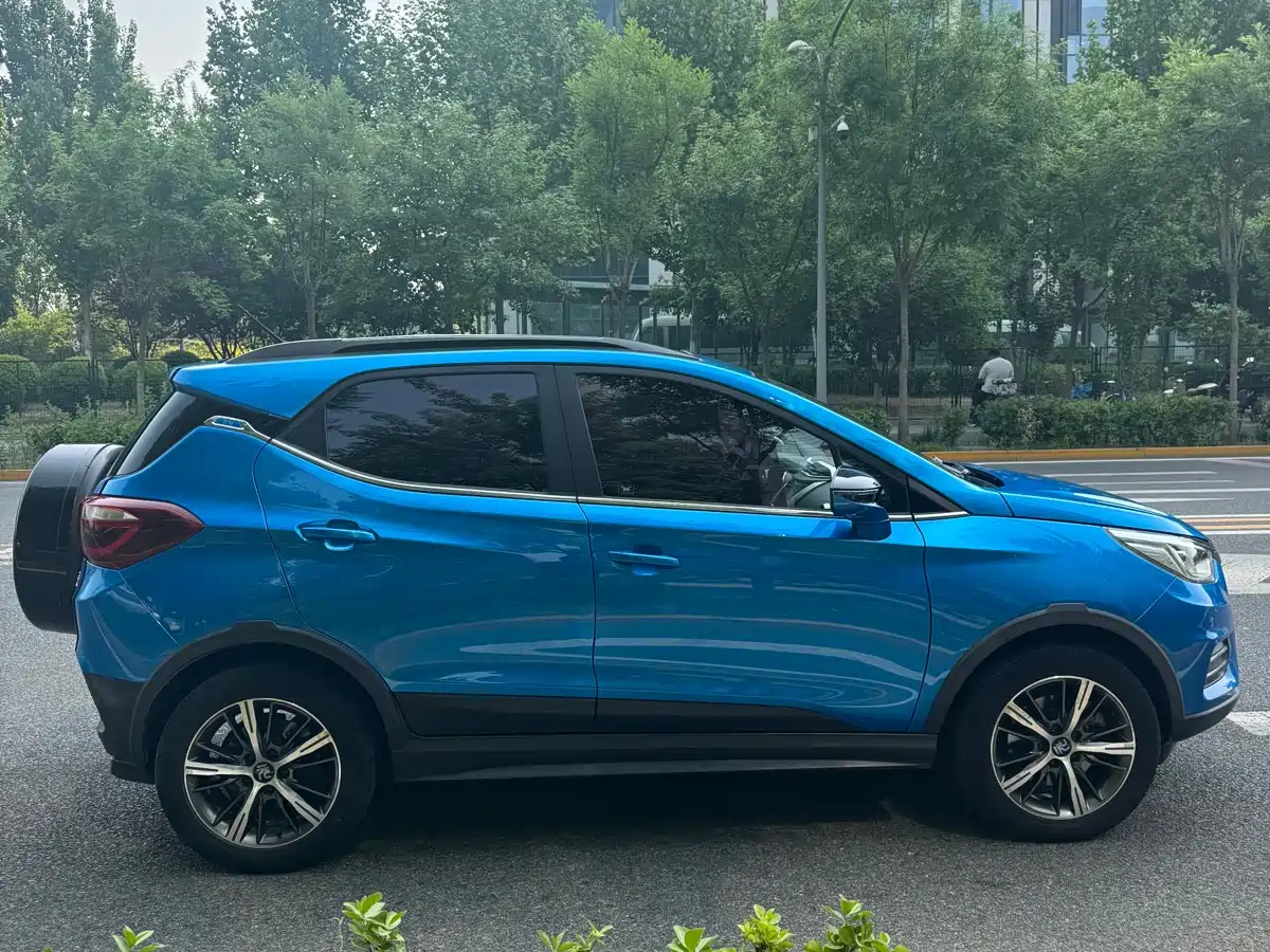 BYD Yuan New Energy 2018 EV360 Smart Connected Cool Edition фото 4