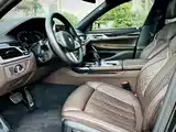 Фото 13 - BMW 7 Series