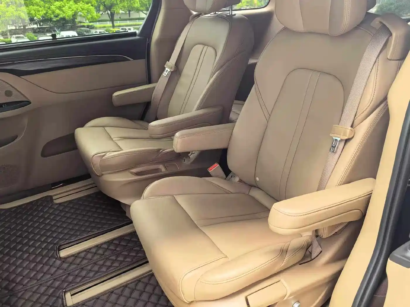 Buick GL8 2021 ES Landlord 653T Premium фото 8