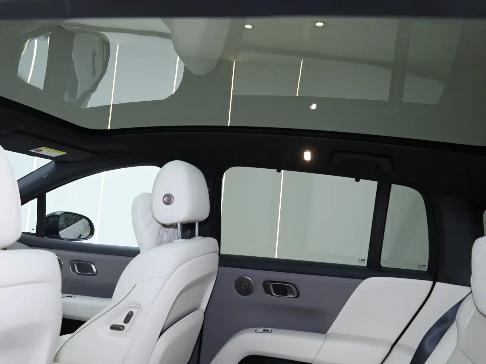 Photo 21 - Li Auto i6