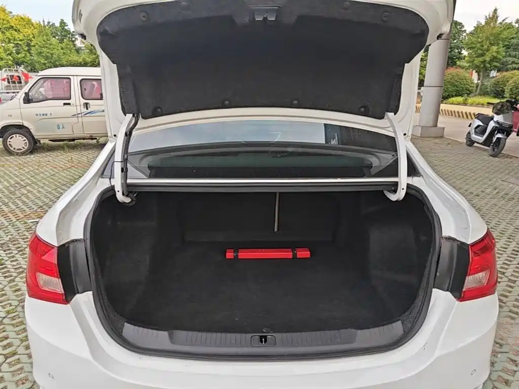 Buick Excelle 2017 15N Manual Elite фото 19