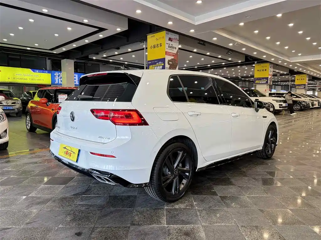 Volkswagen Golf 2023 280TSI DSG R-Line Lite фото 33