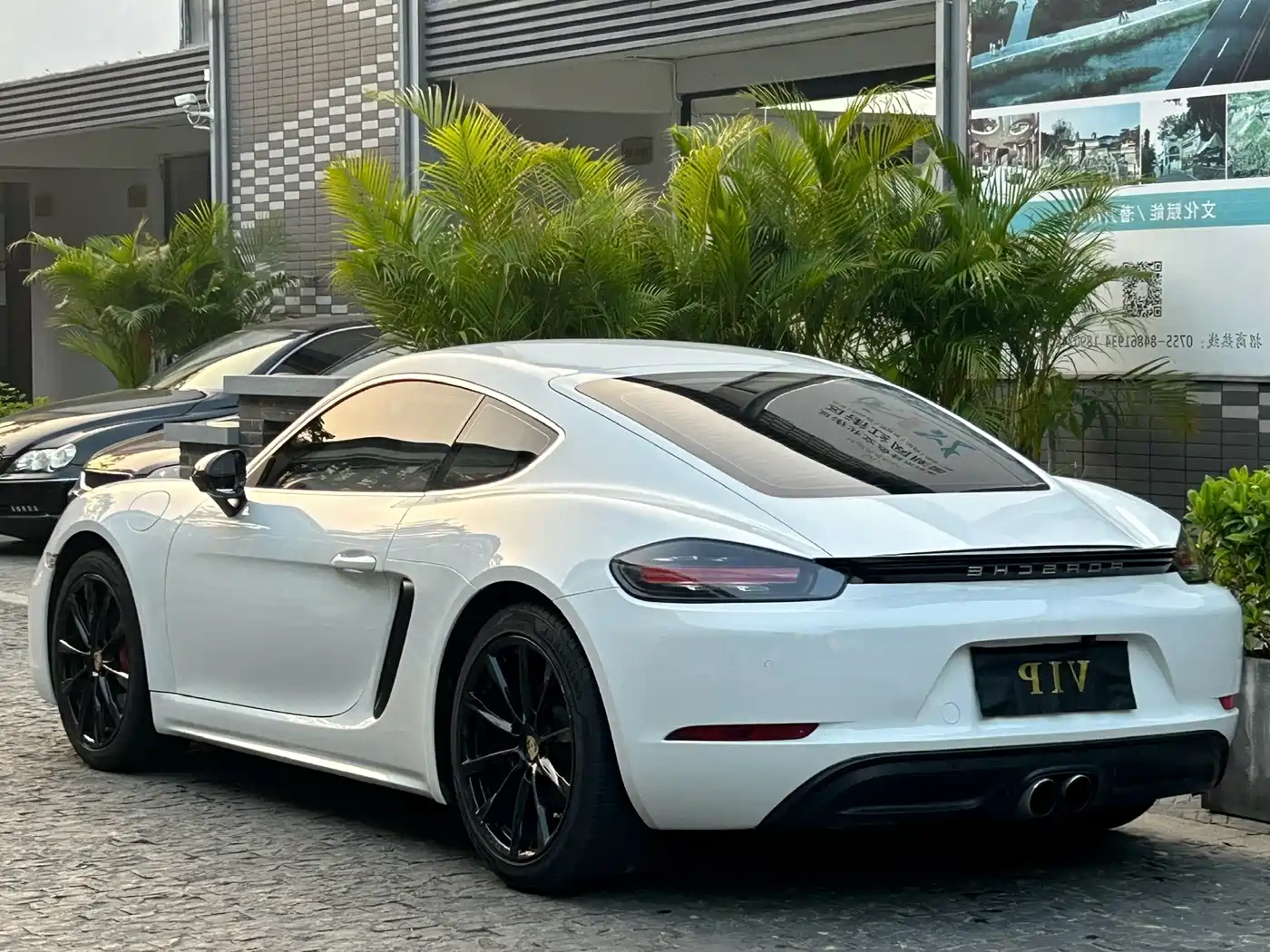 Porsche 718 2018 Cayman 2.0T фото 9