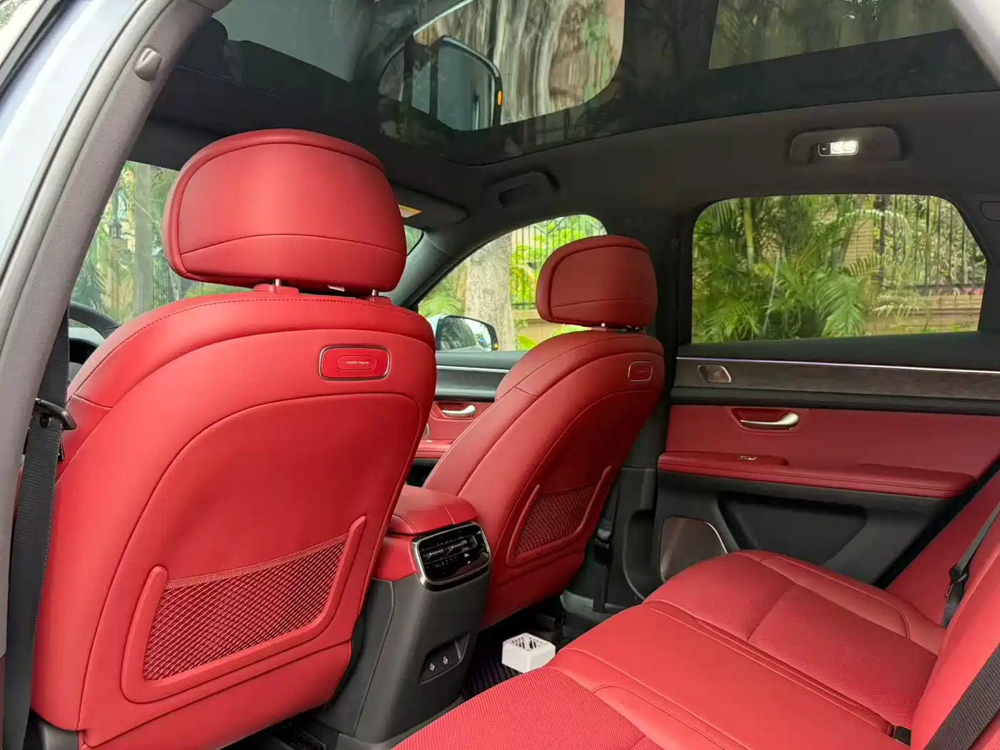 AITO Wenjie AITO M5 2023 Extended Range AWD Smart Drive Edition фото 8