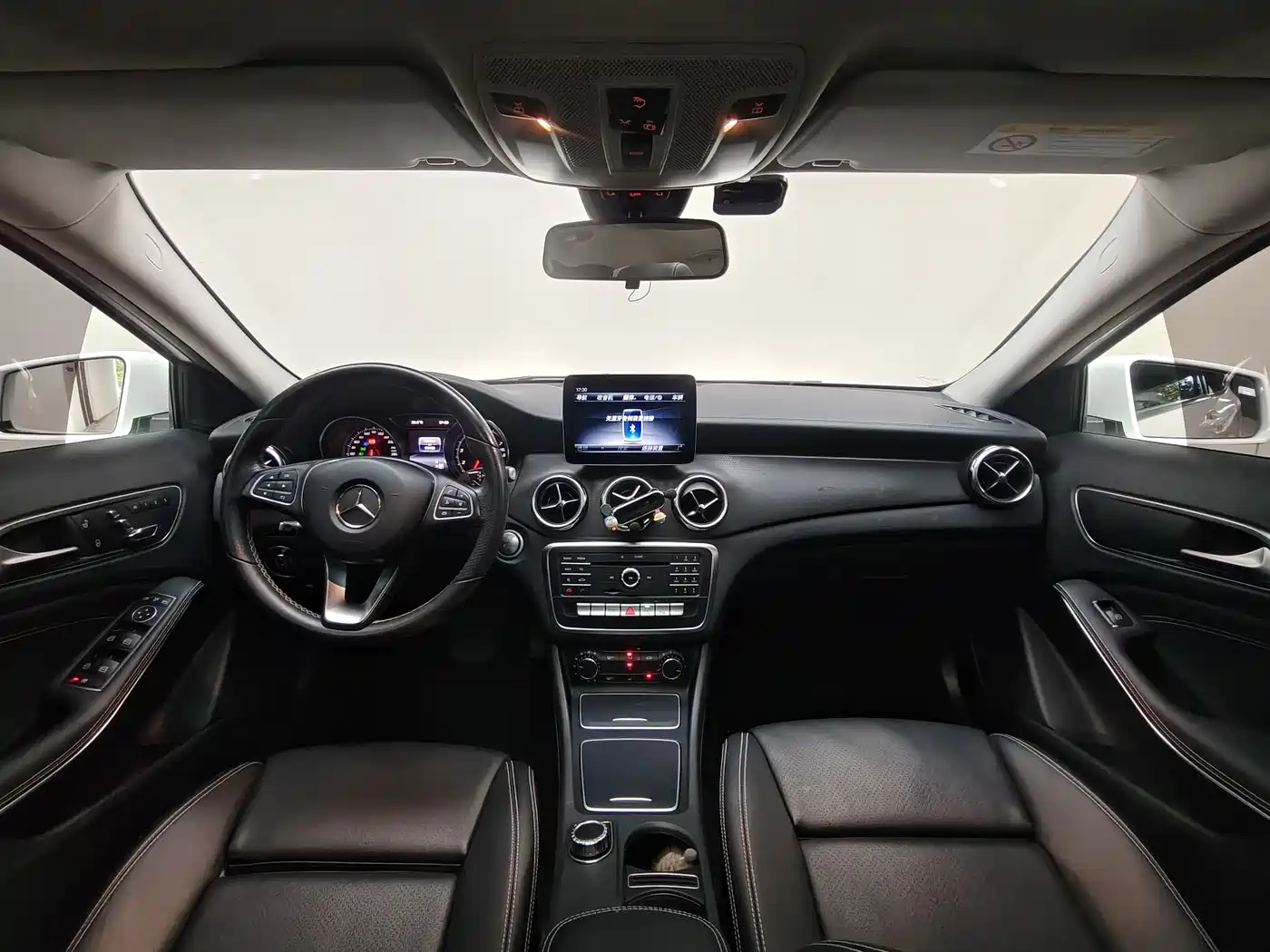 Mercedes-Benz GLA 2017 GLA 200 Fashion фото 5