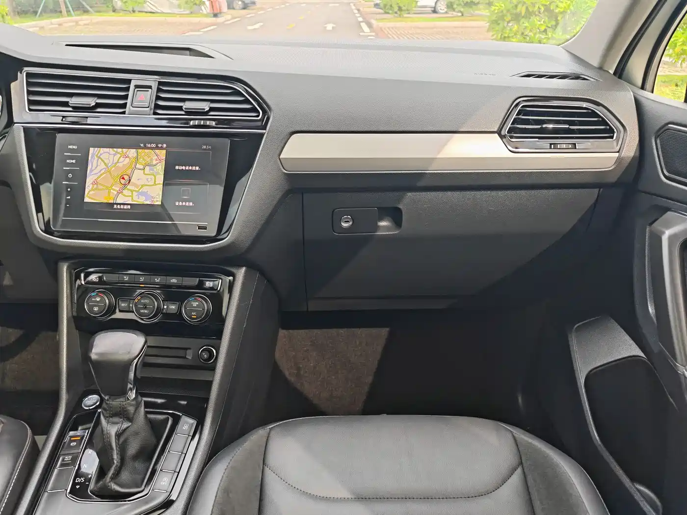 Volkswagen Tiguan L 2019 330TSI Automatic 2WD Panorama Comfort Edition China VI фото 17
