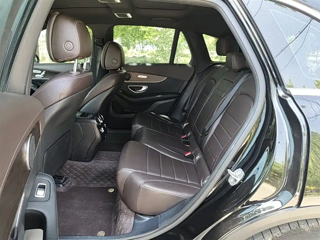 MERCEDES-BENZ GLC